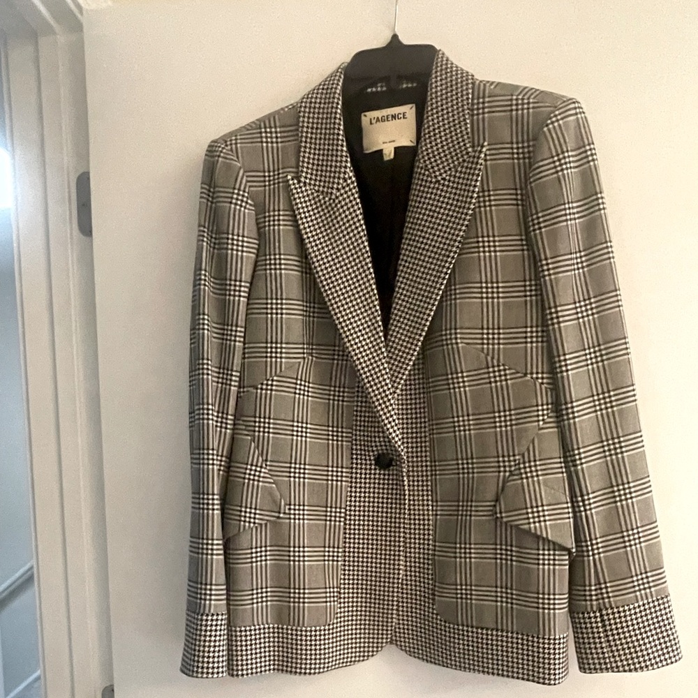 NWOT L’Agence Women’s glen plaid blazer.
